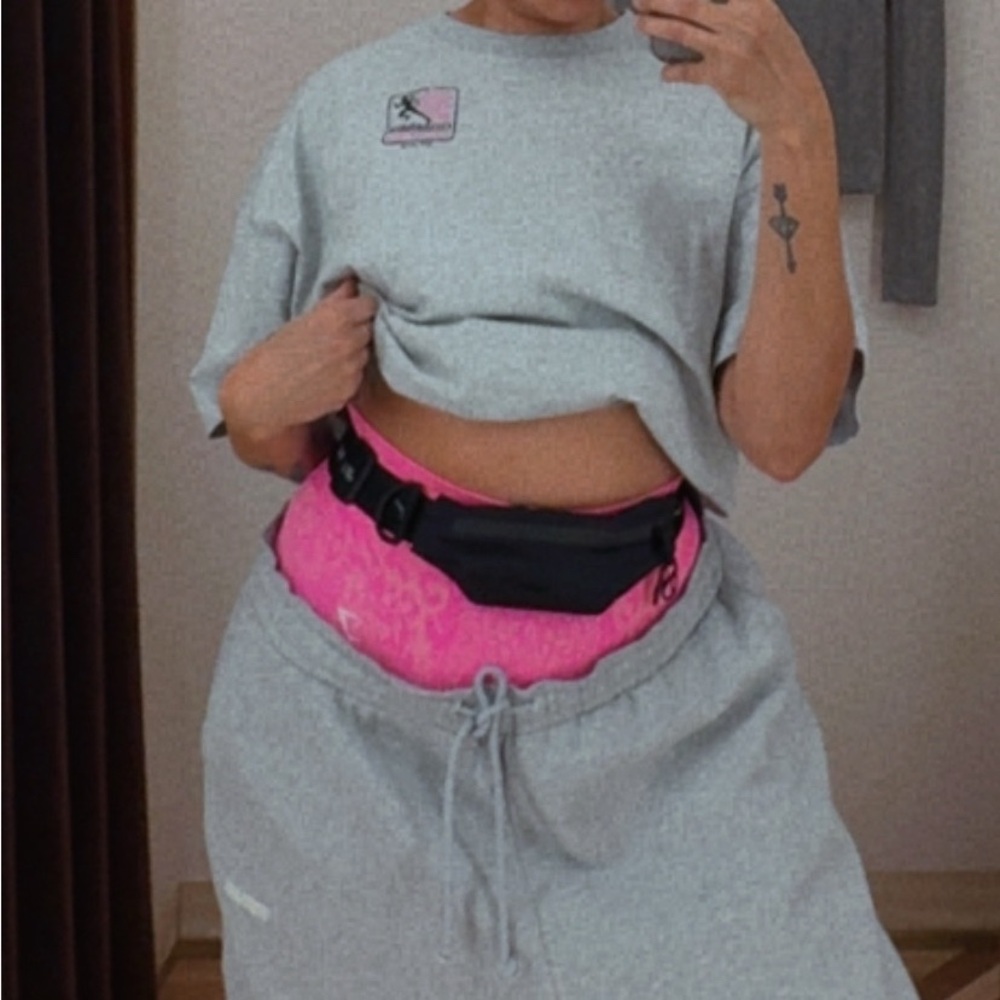 SKIMS Nike Waist Purse - Picture 2 of 7